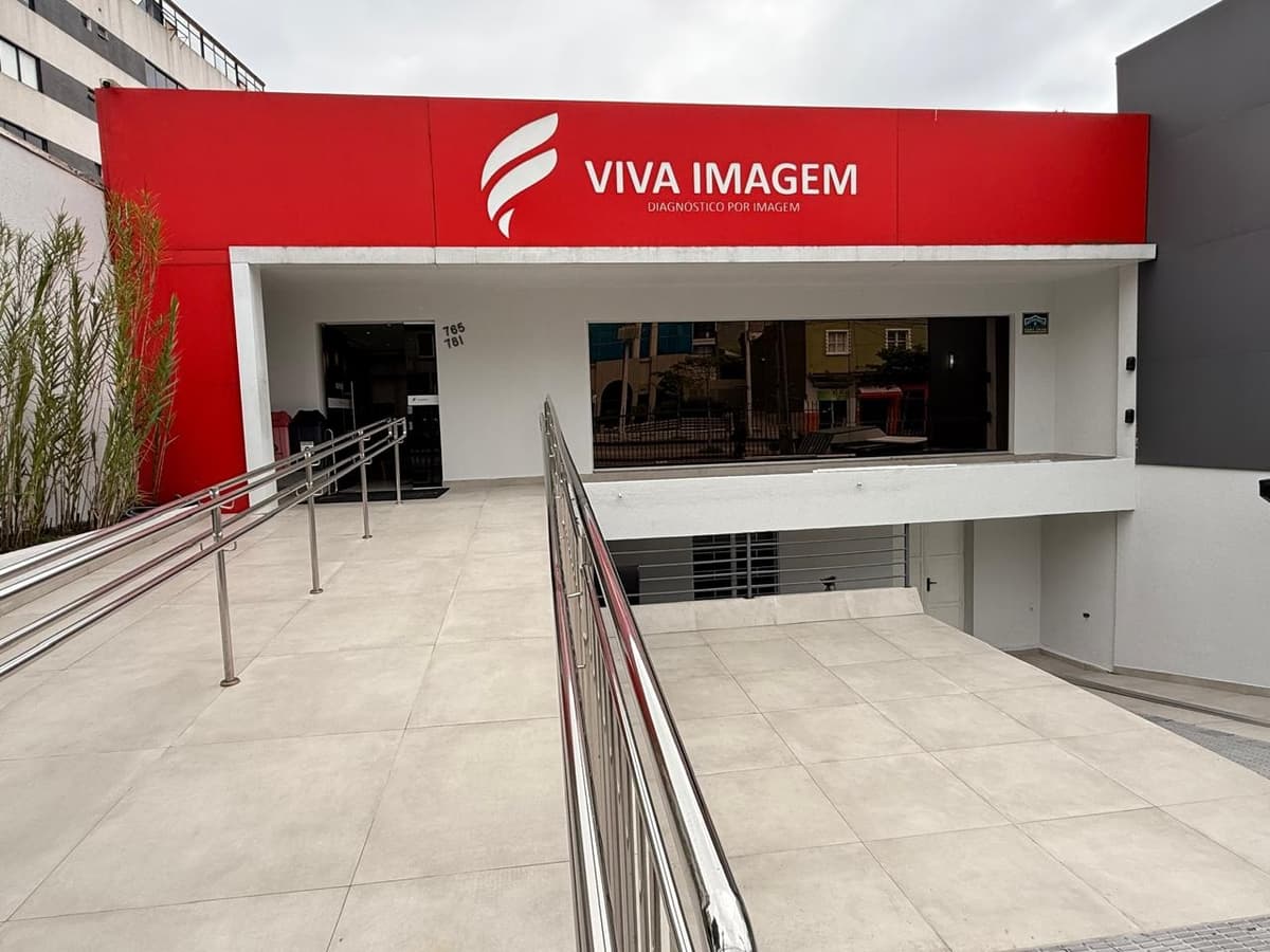 Fabricação e instalação de fachadas comerciais em Curitiba