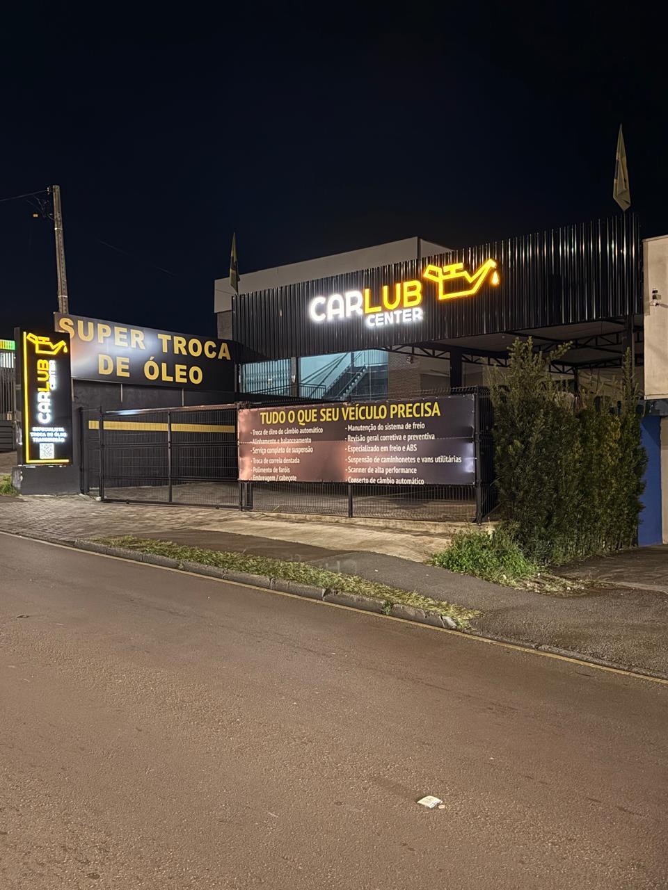 Sinalização de Fachada Noturna - Car Lub