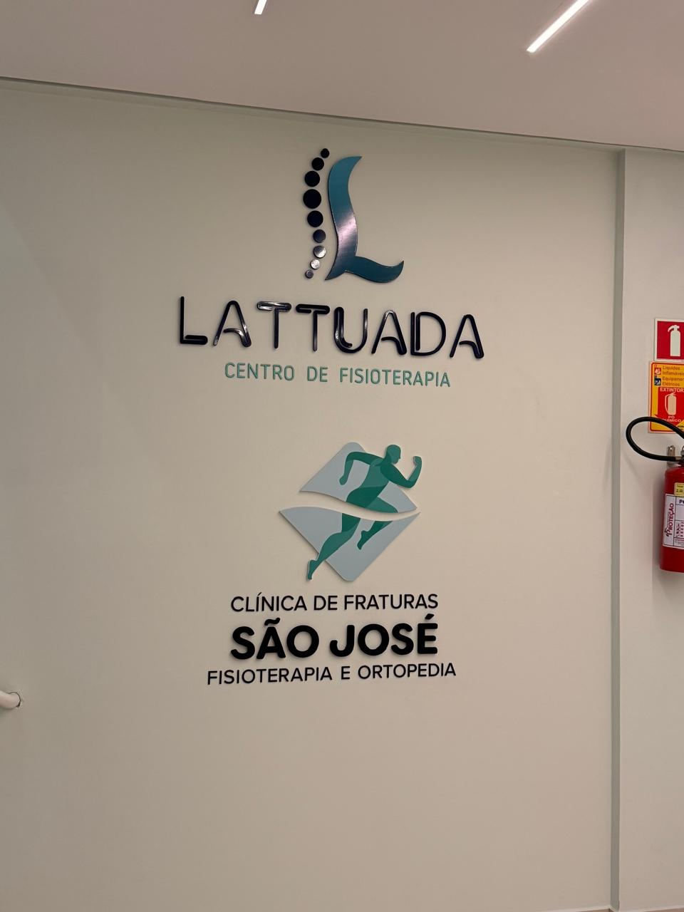 Sinalização e Letreiros de Recepção - Clínica São José